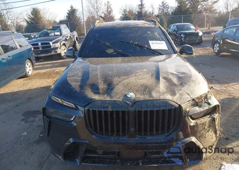 2023 BMW X7 xDrive40I z USA, uszkodzony, nr VIN 5UX23EM04P9P25435